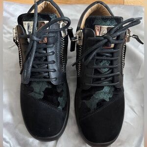 Giuseppe zanotti black and green camo velvet sneakers